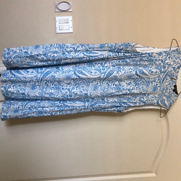 Spring dress - Picture 1 of 3